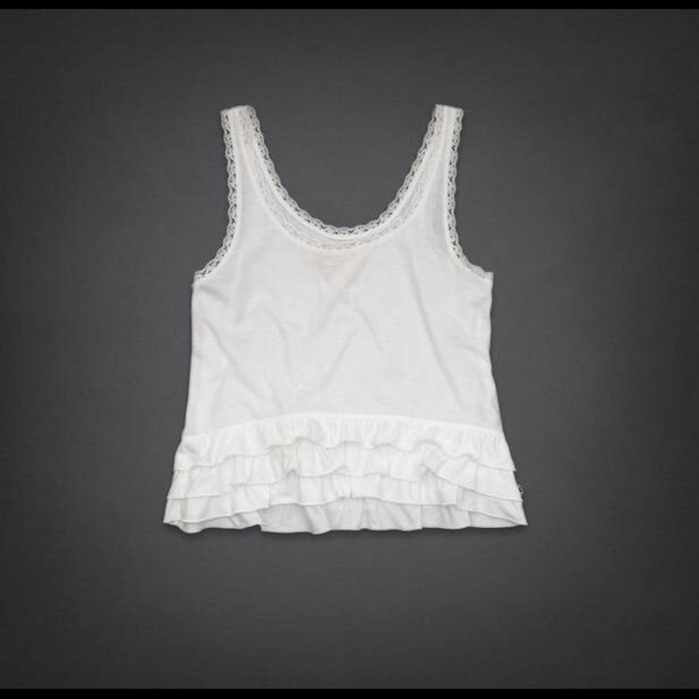❤️Hollister White Crop top